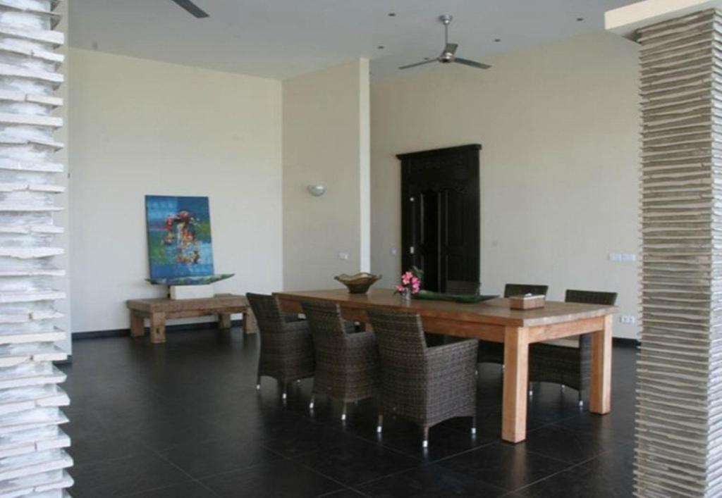 Villa Dunia Impian Kubutambahan  Екстериор снимка